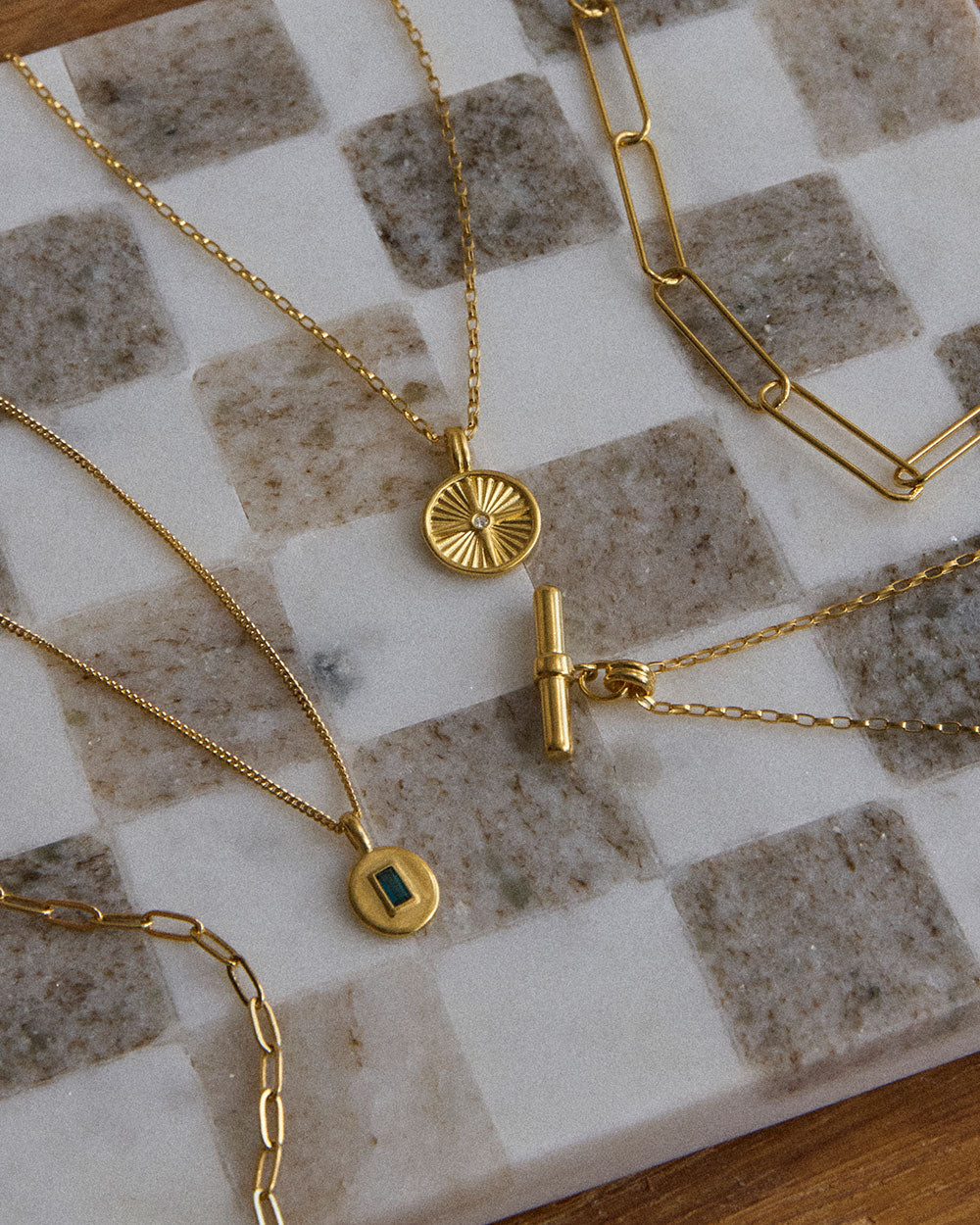 CENTRA NECKLACE (18K GOLD VERMEIL)