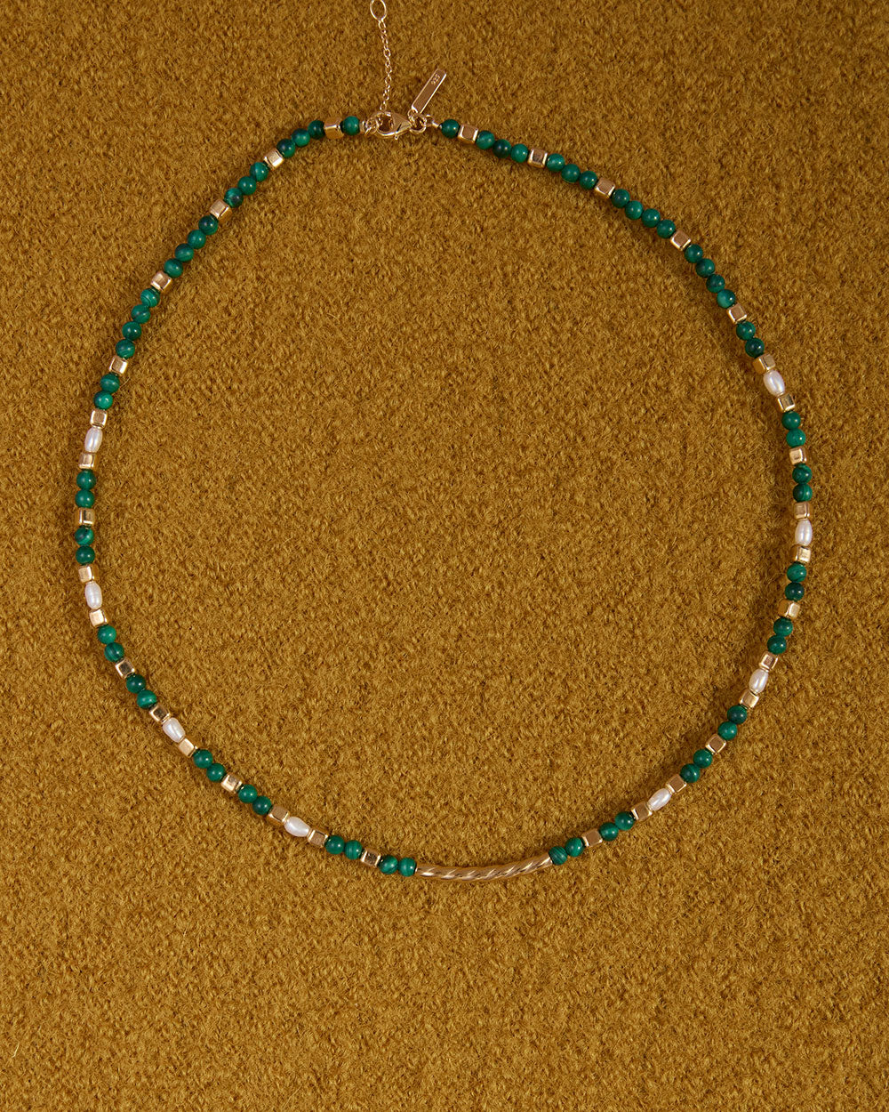 MALACHITE BEADED NECKLACE (18K GOLD PLATED)