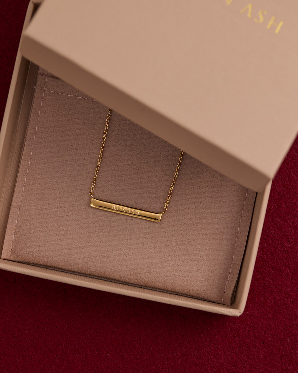 ENGRAVABLE BAR NECKLACE (18K GOLD VERMEIL)