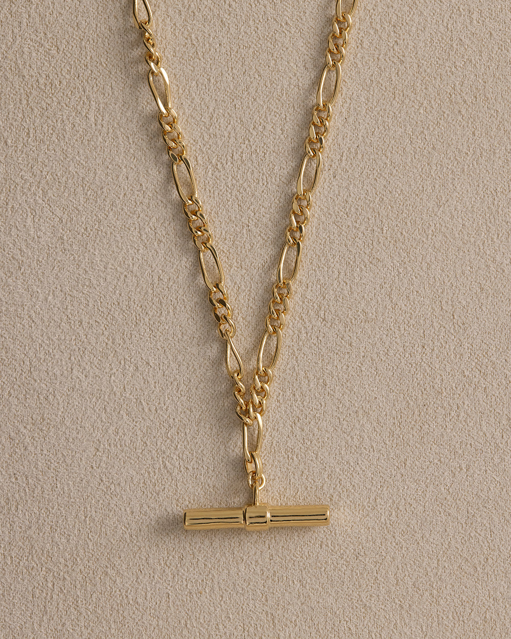 RHYTHM T-BAR NECKLACE (18K GOLD PLATED)