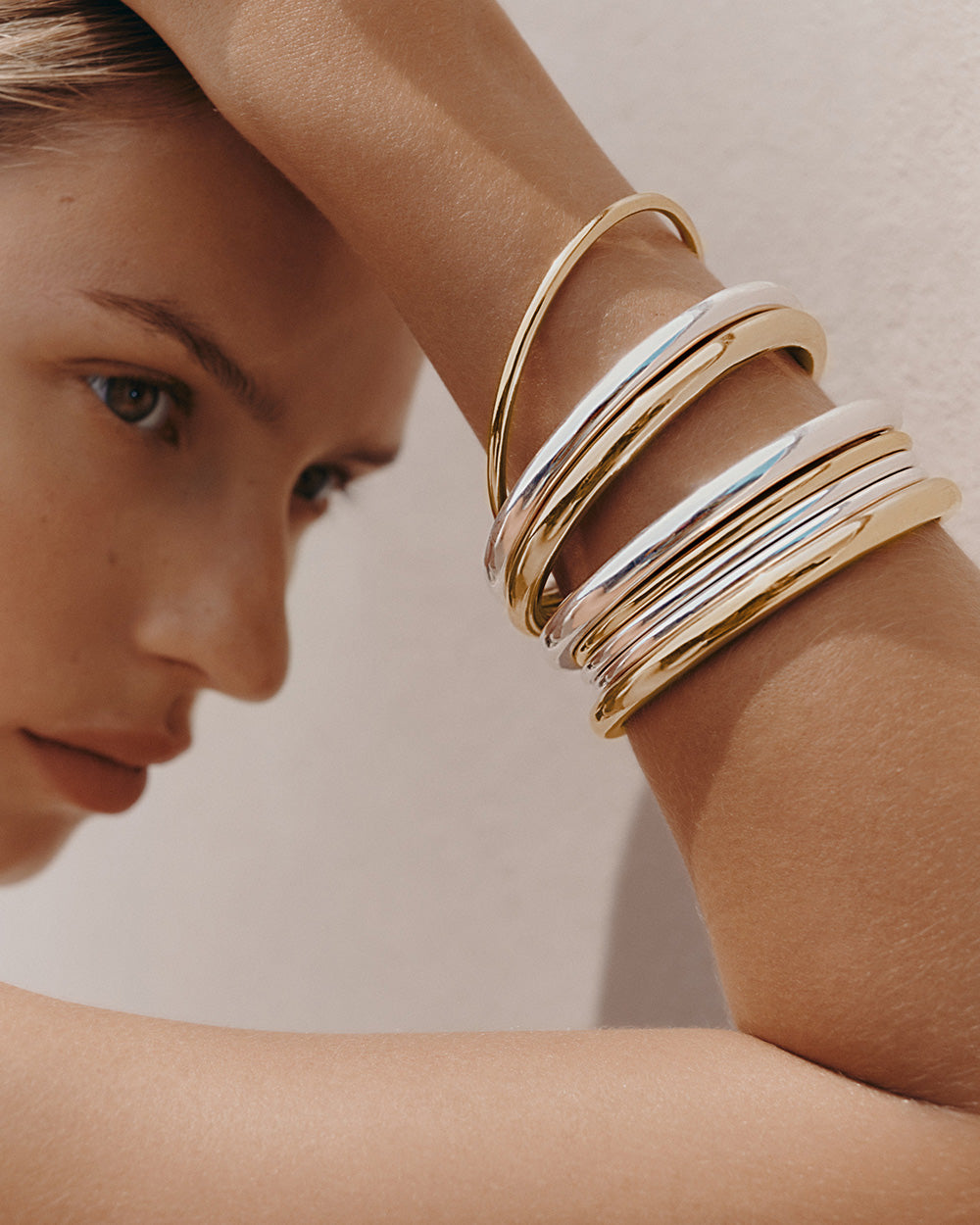 WITHIN MOTION TUBE BANGLE (18K GOLD PLATED)