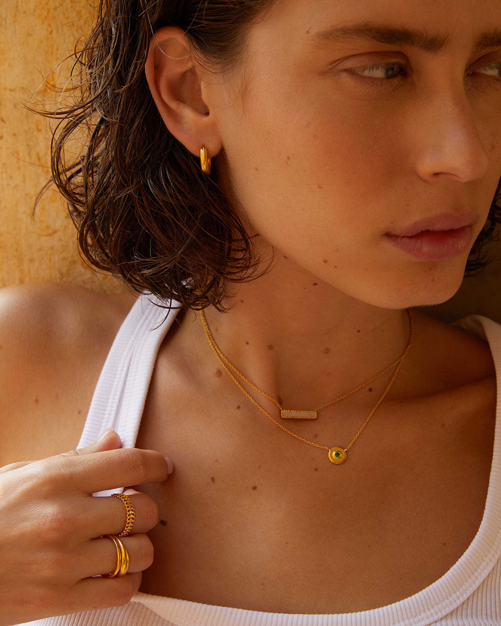 PERLA BAR NECKLACE (18K GOLD VERMEIL)