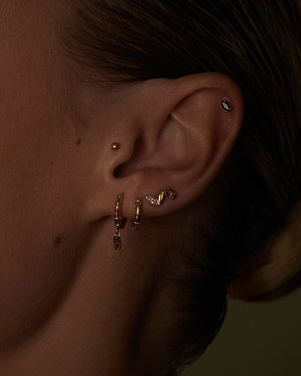 DECO SMOKEY QUARTZ HOOPS (18K GOLD PLATED) - IMAGE 3