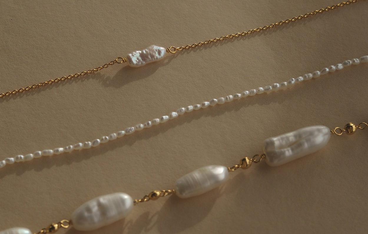 VACATION PEARL BRACELET (18K GOLD PLATED)