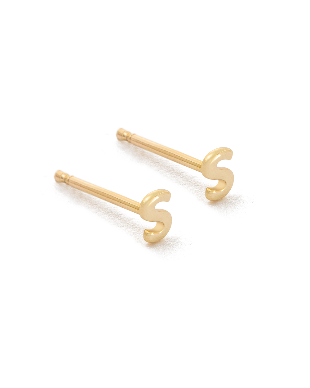 INITIAL EARRINGS (9K GOLD)