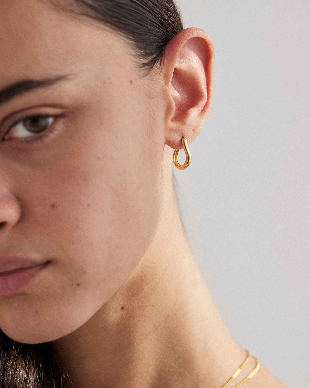 ECHO HOOPS (18K GOLD PLATED)