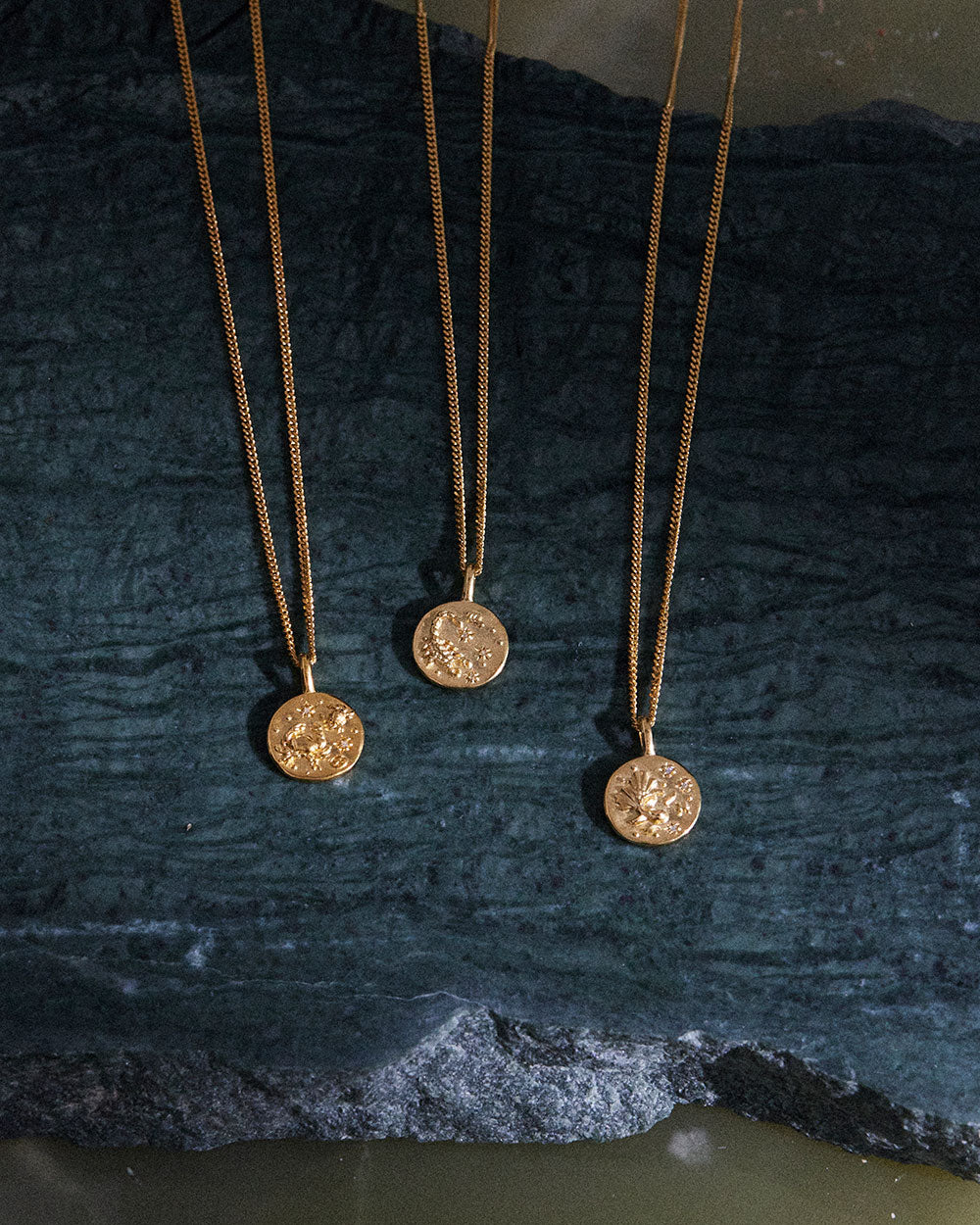 SCORPIO PETITE ZODIAC (18K GOLD VERMEIL)