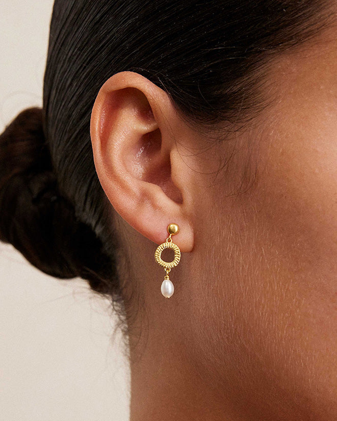 ISOLE PEARL EARRINGS (18K GOLD PLATED)