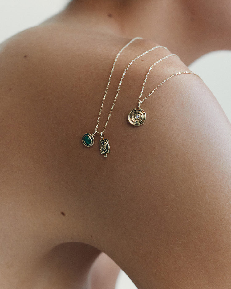 ASCEND CHARM (9K GOLD) IMAGE 2