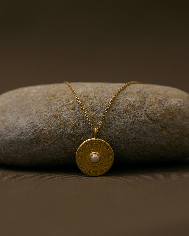 SOLACE COIN NECKLACE (18K GOLD VERMEIL) IMAGE 3