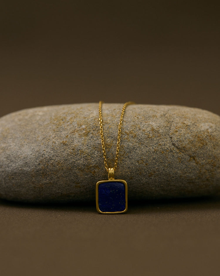 LAPIS PENDANT NECKLACE (18K GOLD VERMEIL)