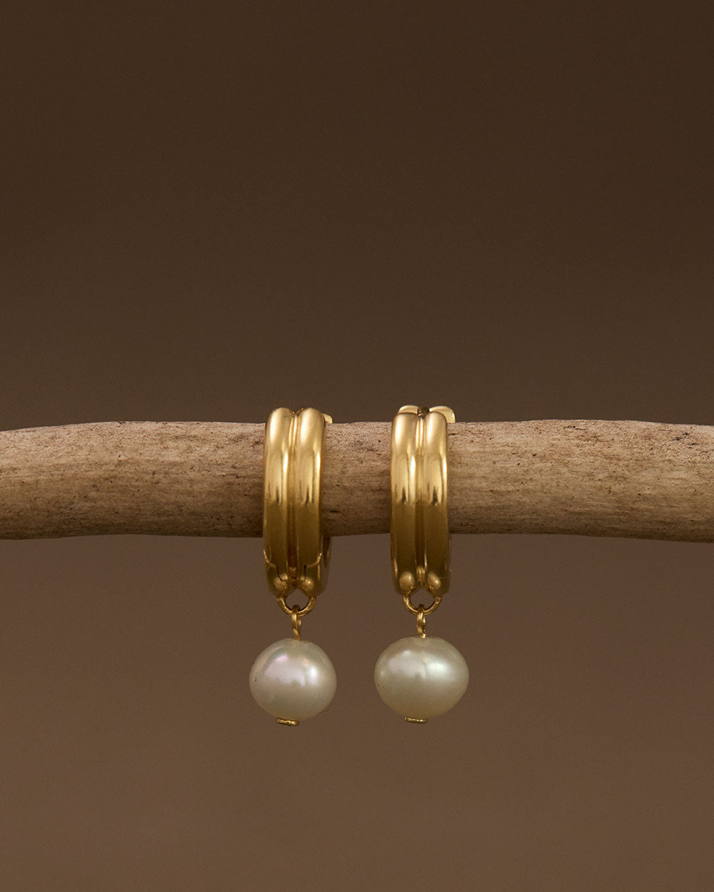 SOLACE PEARL HOOPS (18K GOLD PLATED)