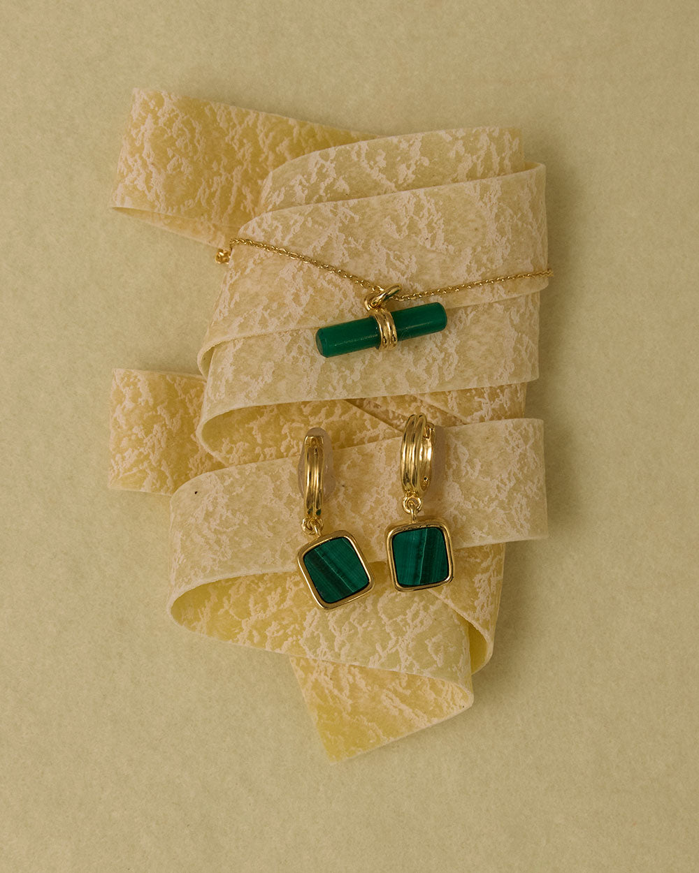 MALACITE HOOPS (18K GOLD PLATED)