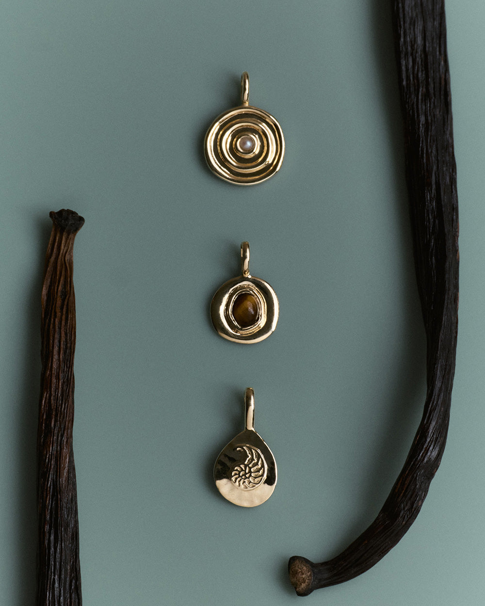 GOLDEN RATIO CHARM (9K GOLD)