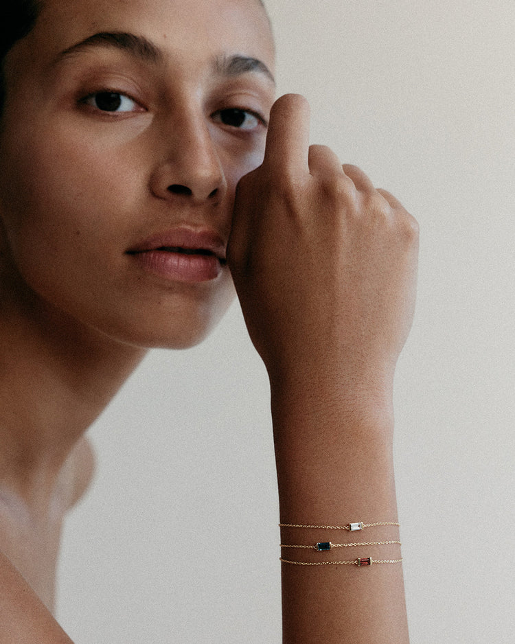 BAGUETTE BIRTHSTONE BRACELET (18K GOLD VERMEIL)
