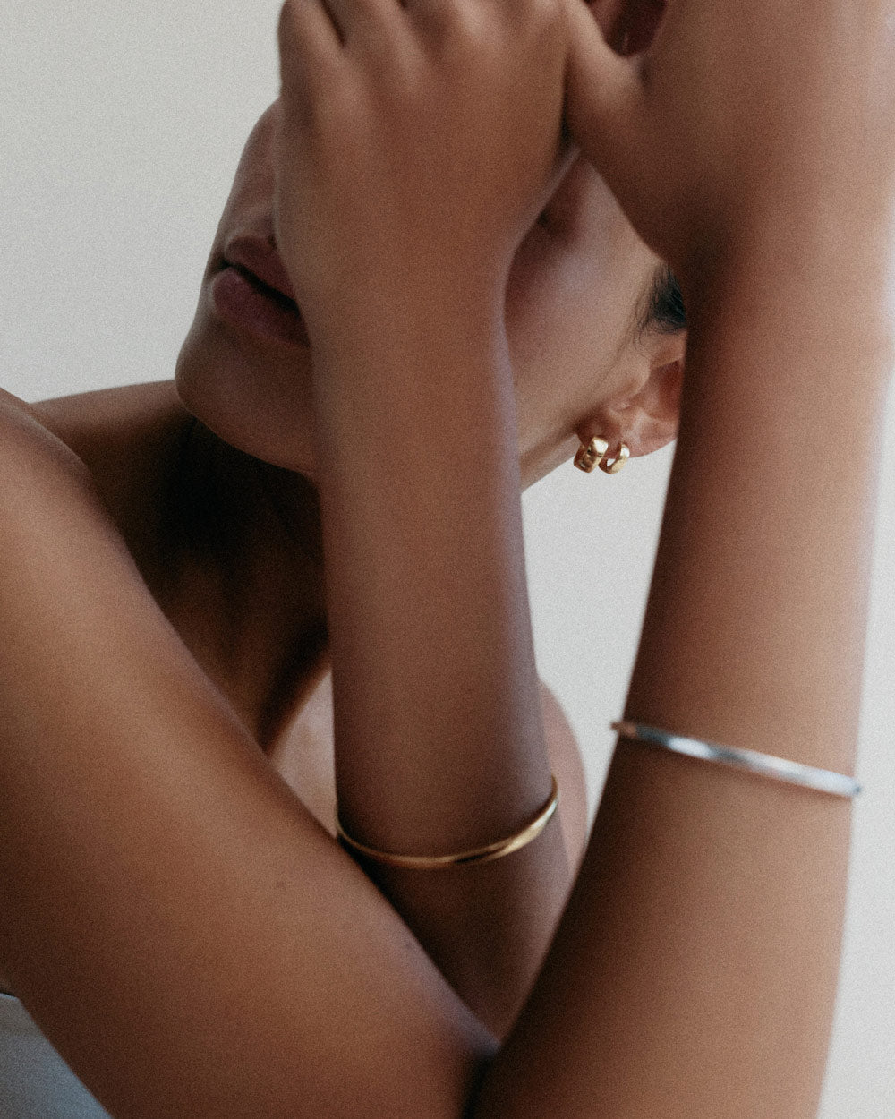 VERA HOOPS (18K GOLD PLATED)