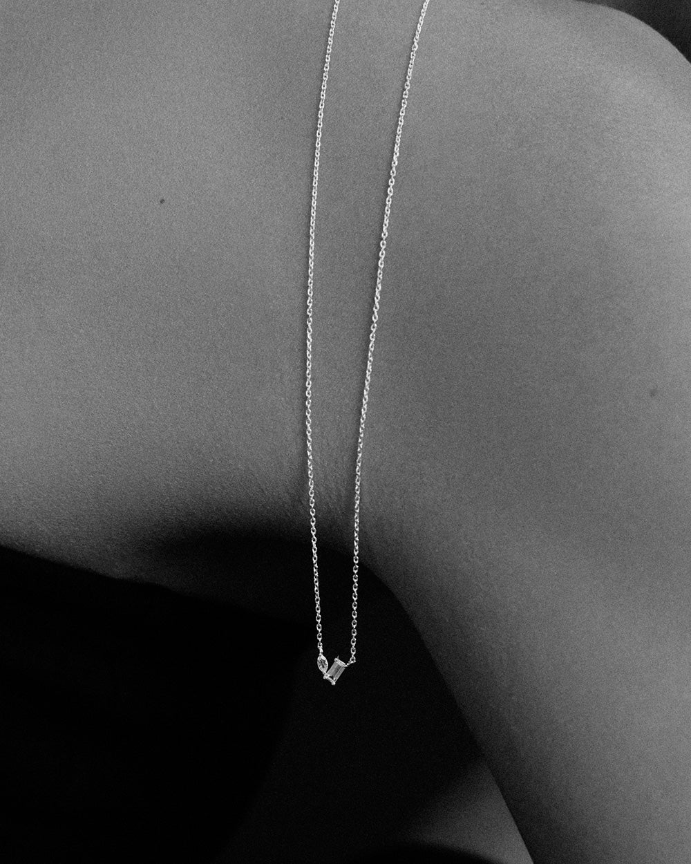 ALBA NECKLACE (9K GOLD)