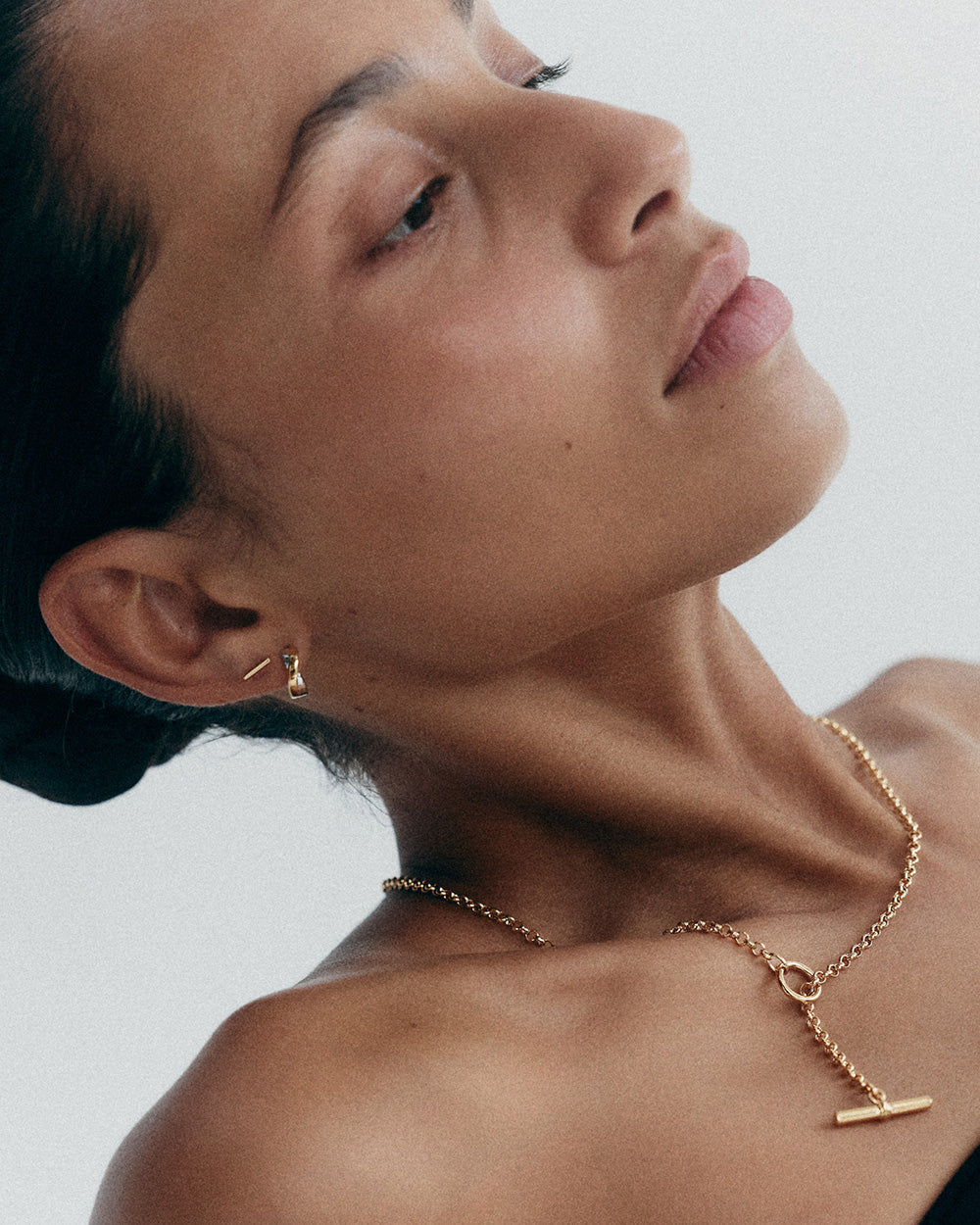 EVOLVE T-BAR NECKLACE (18K GOLD PLATED)