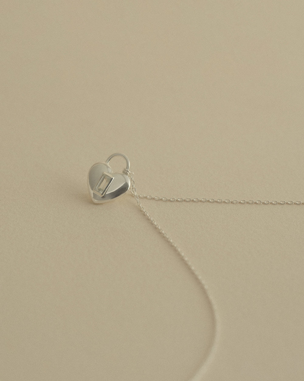 VERA HEART LOCK NECKLACE (STERLING SILVER)