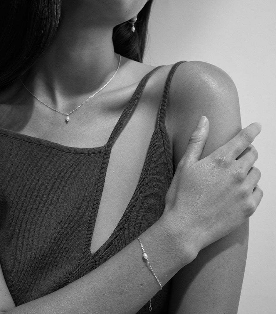 Jewellery To Pair With A Classic Black Dress KIRSTIN ASH (Australia) Jewellery To Pair With A Classic Black Dress KIRSTIN ASH (Australia)