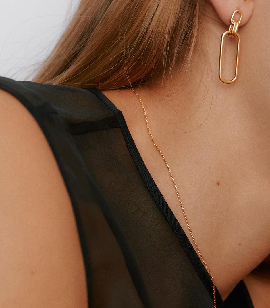 Jewellery To Pair With A Classic Black Dress KIRSTIN ASH (Australia) Jewellery To Pair With A Classic Black Dress KIRSTIN ASH (Australia)