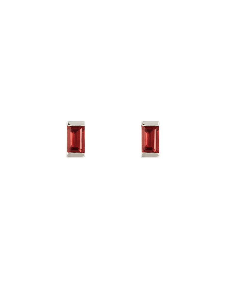 BAGUETTE BIRTHSTONE STUD GARNET | JANUARY
