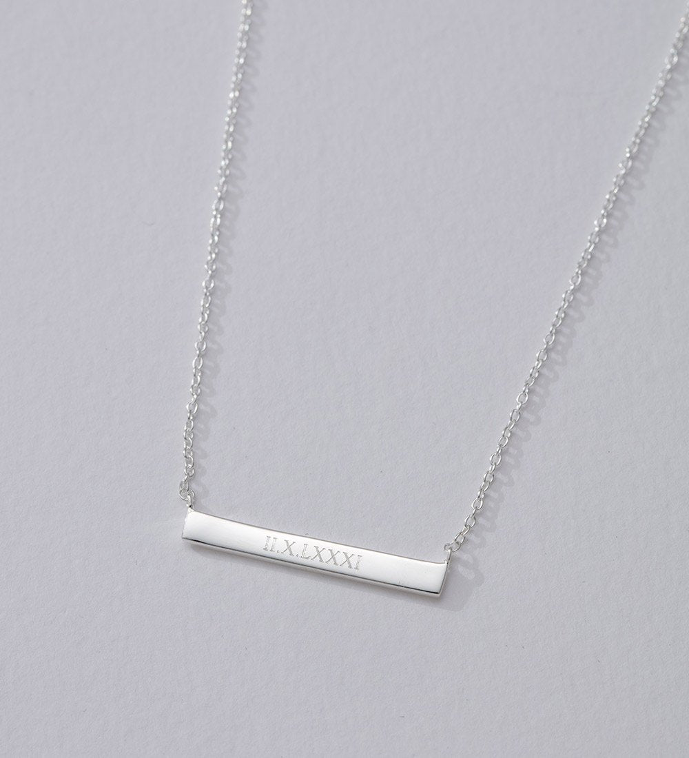 Tian Zhi Jiao Custom Name Word Pendant Engraved Necklace for Men Stainless  Steel Couple Pendant Personalized Bar Necklace for Women Gifts for  Boyfriend, Metal : Amazon.in: Fashion