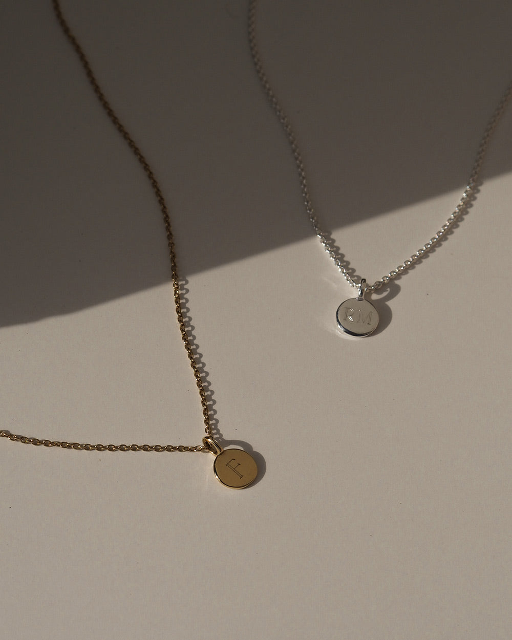 CLASSIC CIRCLE NECKLACE (9K GOLD) - IMAGE 3